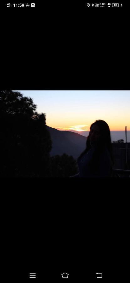 Appartamento Kanda Road 4 Kasauli Esterno foto